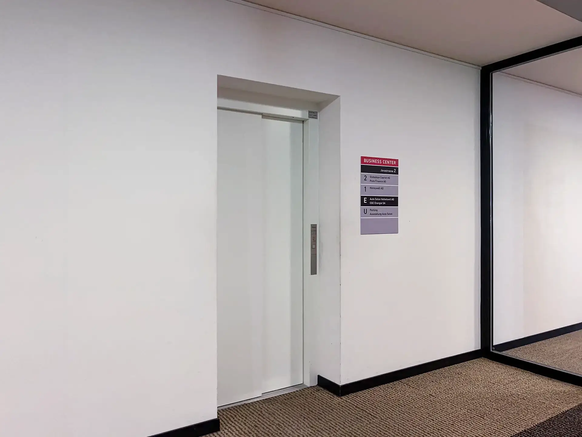 Gebäudeübersicht am Lift