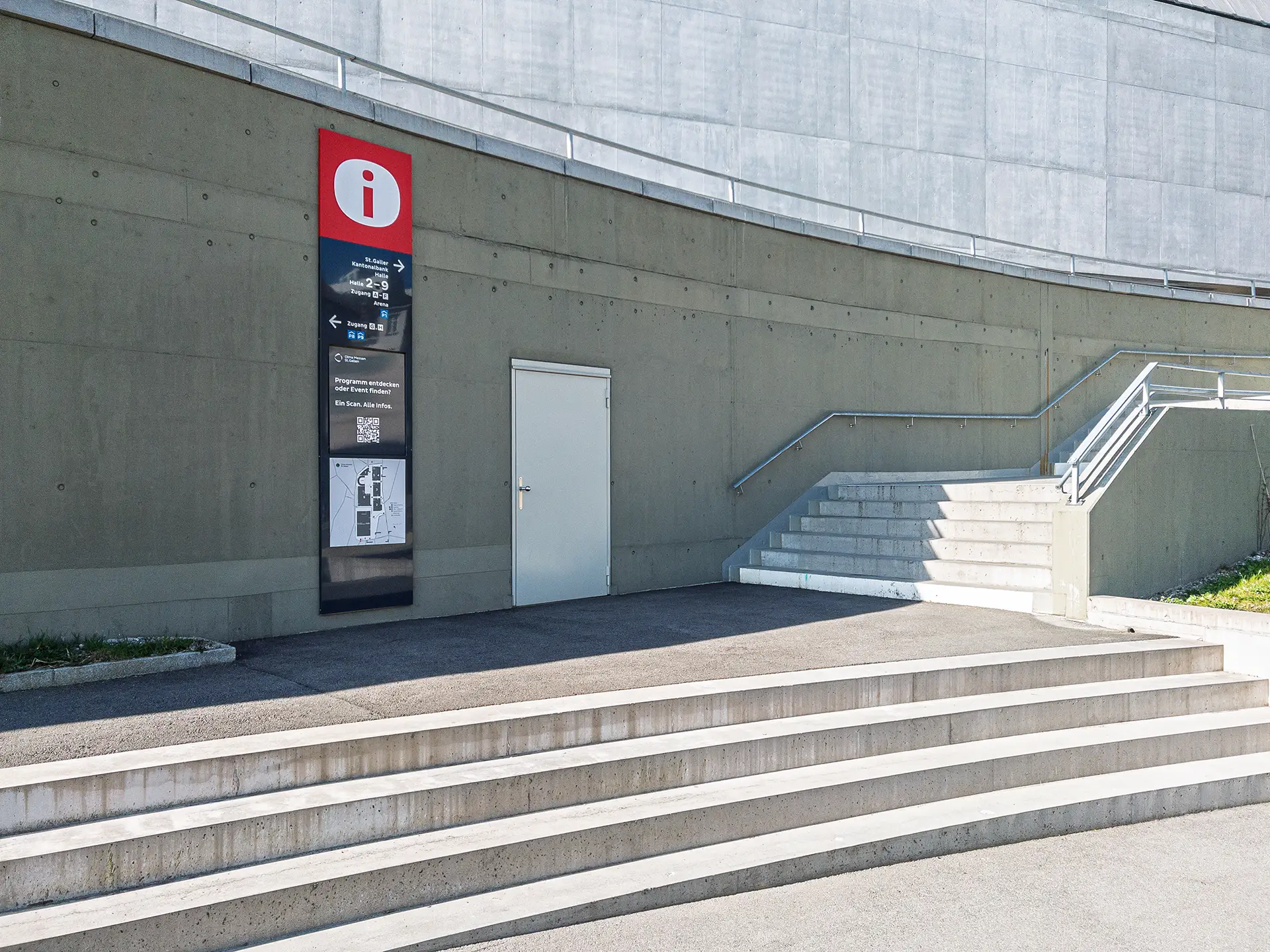 Treppe im Aussenraum der Halle 1