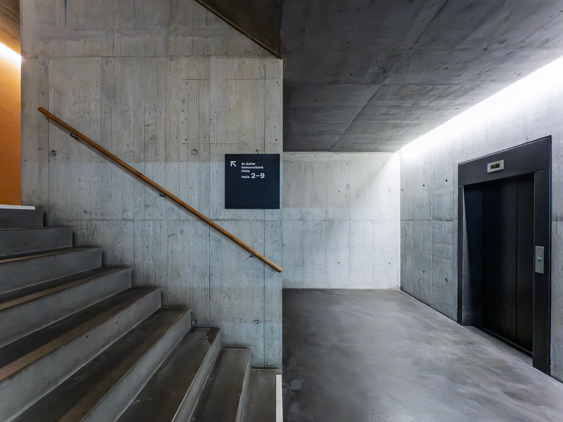 Treppe in Halle 9