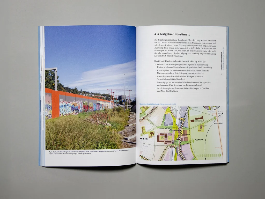 Doppelseite mit atmosphärischen Bild und Ausschnitt des Zielbildes