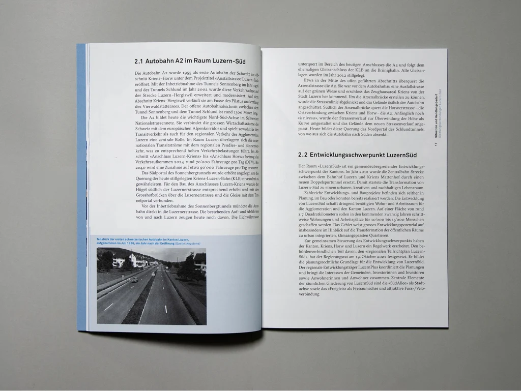 Textseite mit historischem Bild